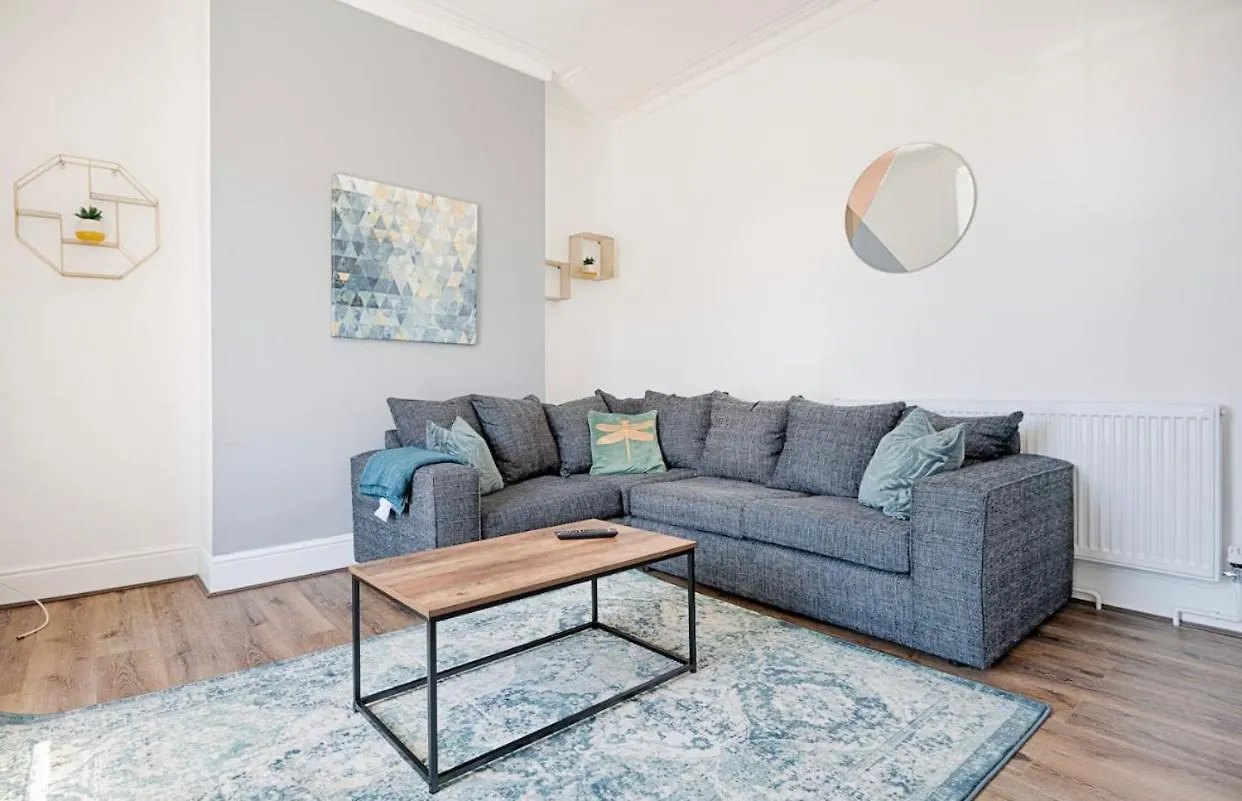 4 Bed Executive Style House - Near City Centre Swansea 0*,  United Kingdom